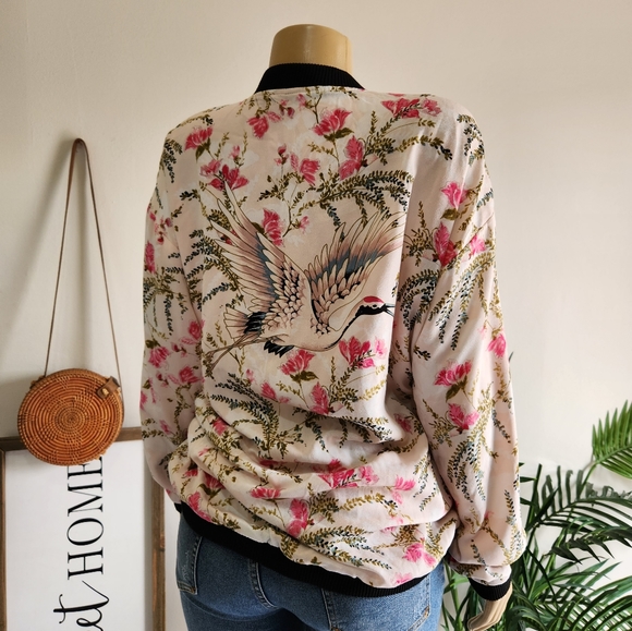 Cotton On Among Equals Women Bomber Jacket Floral size 14 (XL) ligh color - Picture 3 of 11
